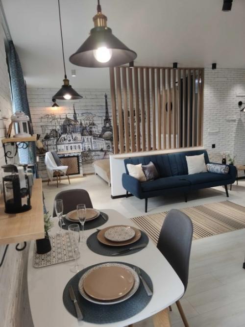 Жена учится на дизайнера, и вот, ремонт в нашей квартире - это её первый проект получился. 01