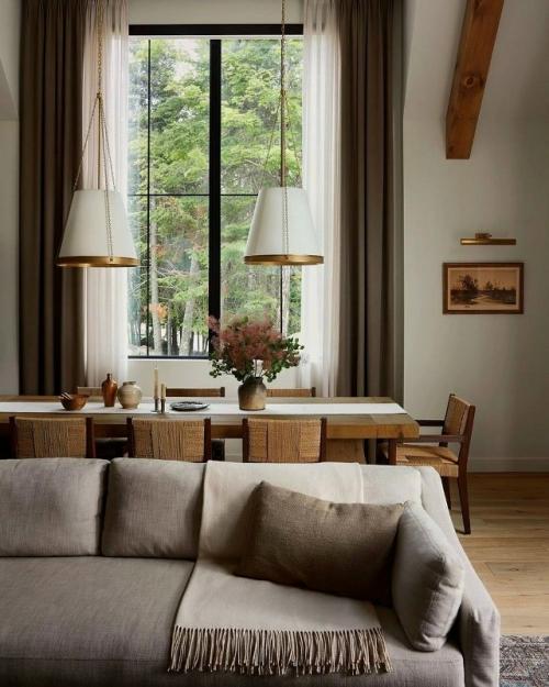 Потрясающий дом с тёплым, уютным интерьером, будто созданным для жизни в гармонии с природой. 05