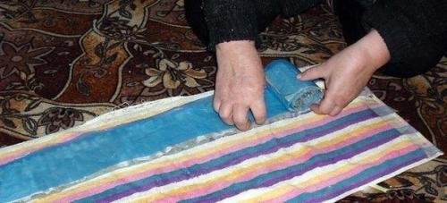 Мы выращиваем рассаду без земли, на полоске из целлофанового пакета. 06 Мы выращиваем рассаду без земли, на полоске из целлофанового пакета. 06