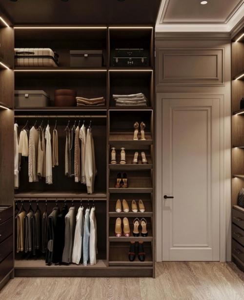 Шикарная гардеробная комната в квартире. 04