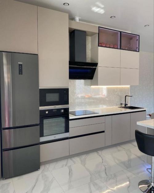 Всем привет.  Это наша новая кухня сразу после монтажа. 08