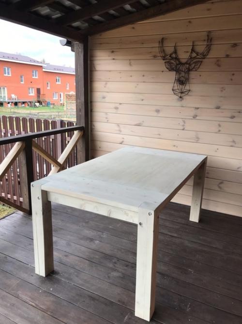 Стол для террасы своими руками из остатков от строительства. 02