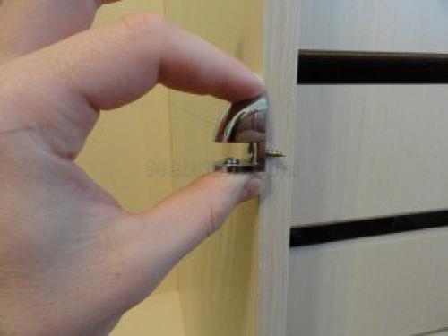 Установка полкодержателей для стекла. 01