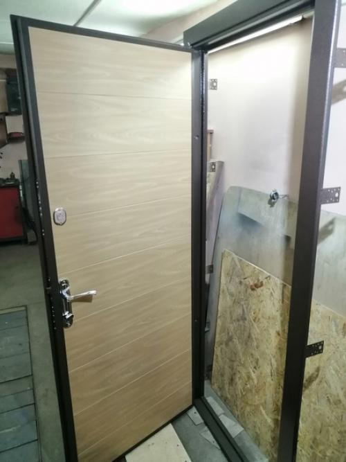 Учебникремонта. Входная металлическая дверь своими руками. 08