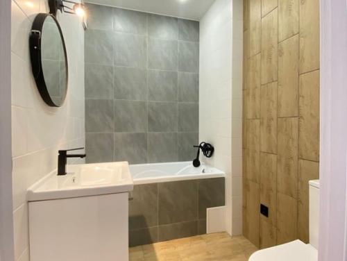 Стильные и яркие кружки, баночки и свечи С дизайнерскими буквами датского бренда Design Letters. 03