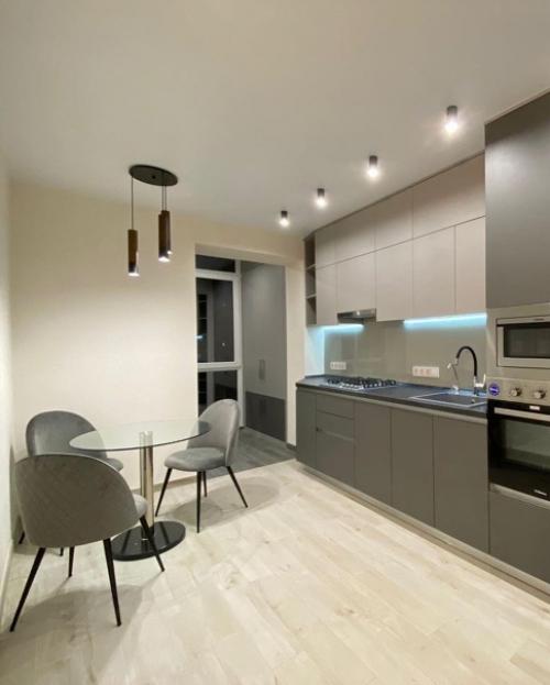 Наконец - то окончен капитальный ремонт в новостройке. 01