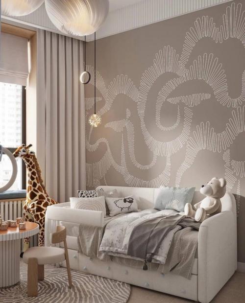 Отличная комната!  Рама на окне сделана безопасно ( форточка открывается высоко), сам ребенок не сможет открыть. 06