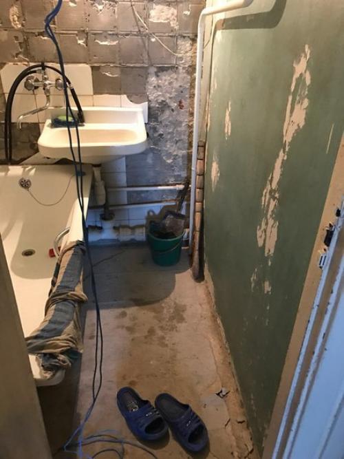 Ремонт ванной комнаты, все своими руками, в т. ч. и тумба под раковину - чашу. 02