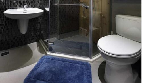 Ванная - не самая любимая комната в плане уборки, ведь по сути это бытовые задворки квартиры. 02