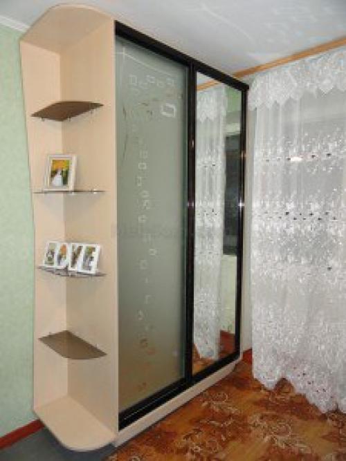 Установка полкодержателей для стекла. 06