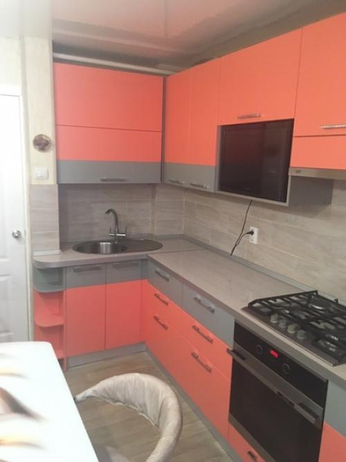 Кухню делал сам 7 лет назад, просто подсказка по дизайну где и что. 04