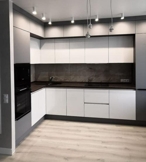 Давайте я тоже попробую, хоть мне и немного страшно после вчерашних комментариев. 02