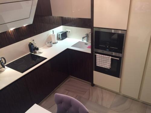 Закончила обстановку своей кухни. 06