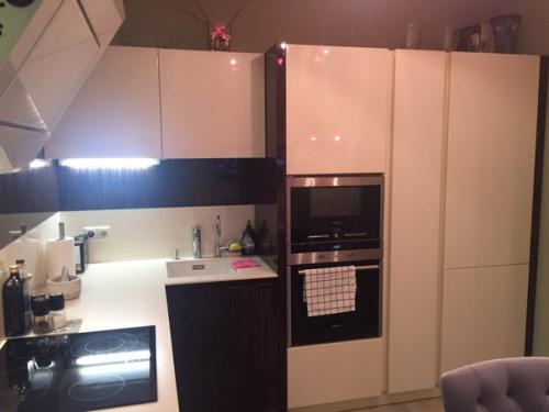 Закончила обстановку своей кухни. 04