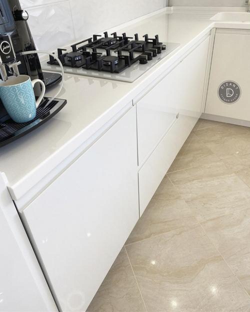 Скиньте анон плиз. 05