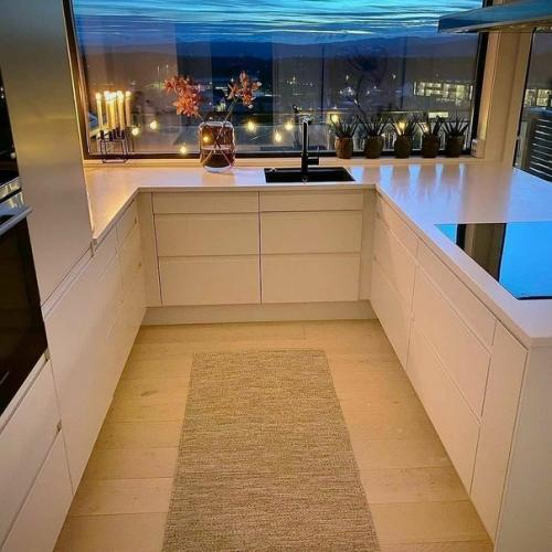 Невероятная кухня в загородном доме с шикарным Видом. 03