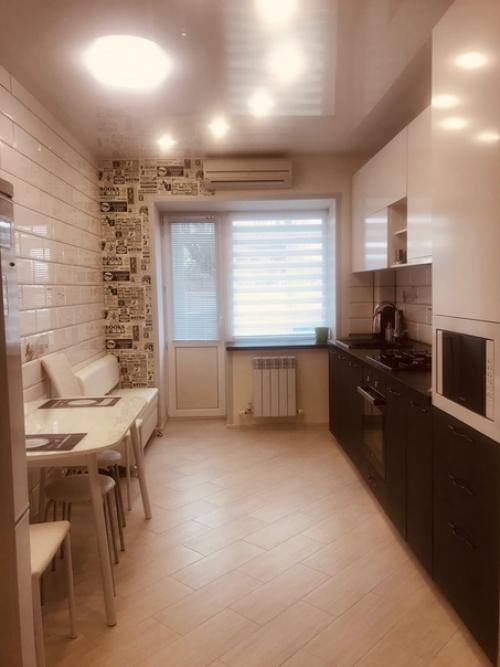 Добрый день!  Делали ремонт в новостройке вдвоём с мужем, мы не имеем опыта вообще, просто читали и изучали сами. 04