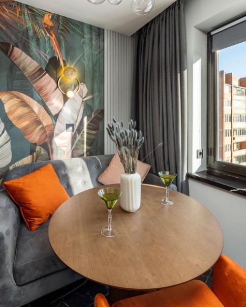 Эту однокомнатную квартиру площадью 33 квадратных метра дизайнер Тамара Воронцова оформила для молодой заказчицы. 02