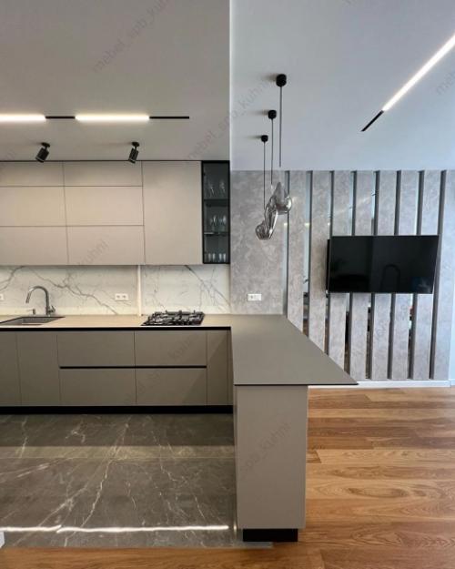 Ну а это наша кухня. 06