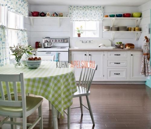 На дачу часто Ссылают старые шторы из городской квартиры. 01