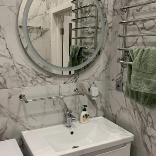 63 кв.  м после капитального ремонта. 09