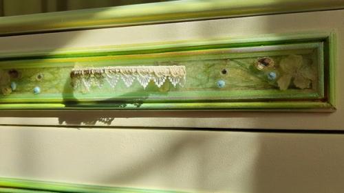 Приветствую!  Делюсь своей свежей работой, в цвете нежной весны) и милыми пчелками для хорошего настроения. 05