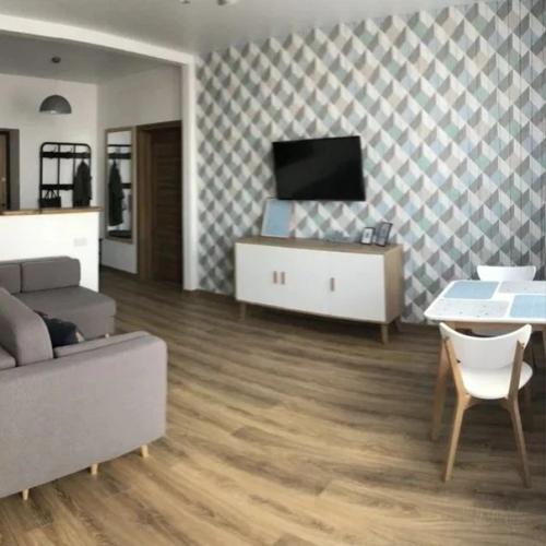 Всего 48 кв. 02