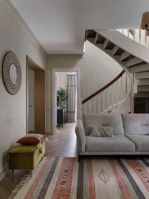 Современный дом с элементами американской классики - это гармоничное сочетание актуальных строительных технологий и традиционной эстетики. 08