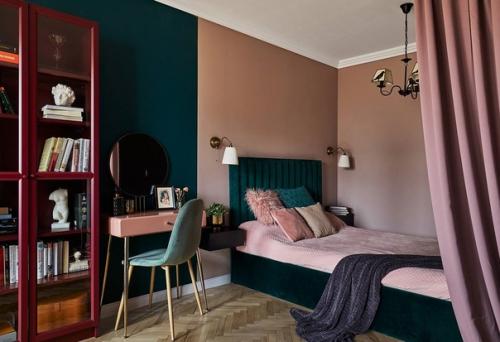 Небольшая, но изящная квартира для девушки, площадью 32 кв. 05