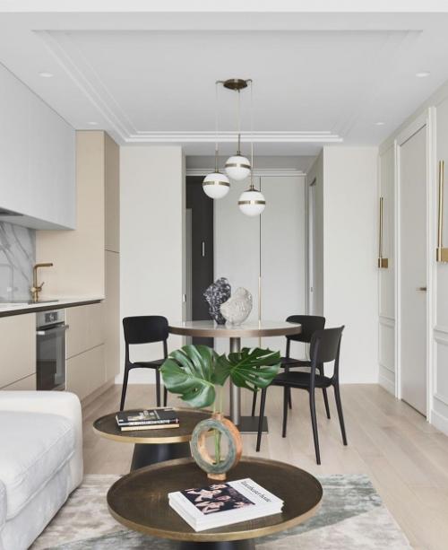 Эта квартира расположена в маленьком курортном городе Светлогорске на берегу балтийского моря. 01