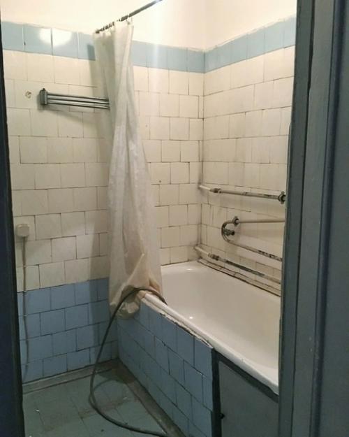 Ванная комната в старом фонде после капитального ремонта. 08