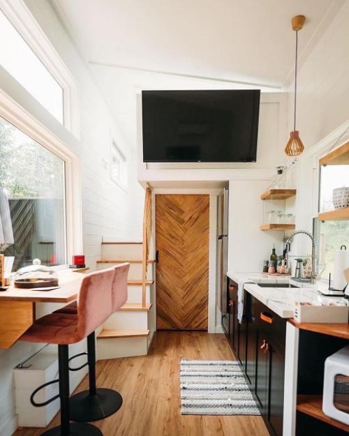 В последнее время не могу оторваться от таких небольших загородных домиков. 03