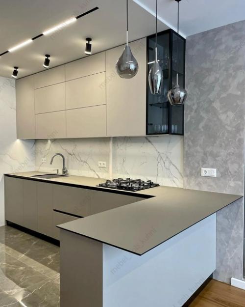 Ну а это наша кухня. 01