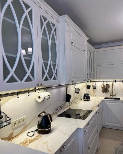 Наша классическая кухня после монтажа. 08