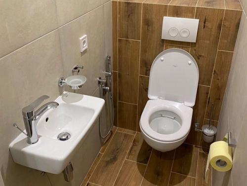 Двухкомнатная квартира для аренды. 08