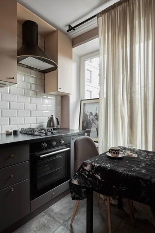 Небольшая, но изящная квартира для девушки, площадью 32 кв. 01