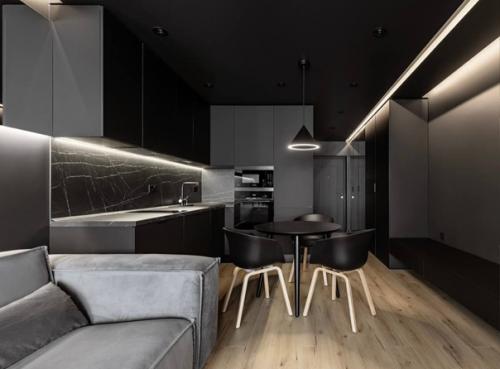 Мы предлагаем вам посмотреть красивейший реализованный интерьер квартиры в черных тонах. 03