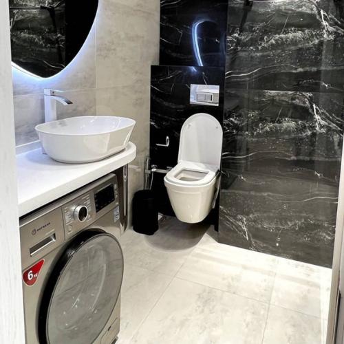 56 кв.  м после капитального ремонта. 09