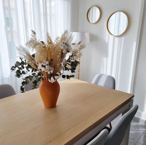 Очень хороший пример бюджетного ремонта и создания уюта. 04