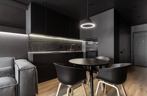 Мы предлагаем вам посмотреть красивейший реализованный интерьер квартиры в черных тонах. 05
