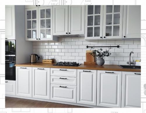 Теплое натуральное дерево с красивой фактурой оживляет белую мебель: с ним она не кажется безжизненной и безликой. 03