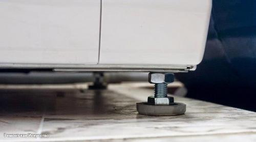 Как отрегулировать ножки стиральной машины. 04