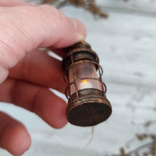 Здравствуйте!  Покажу ещё один фонарик, мой любимый, бронзовый. 02