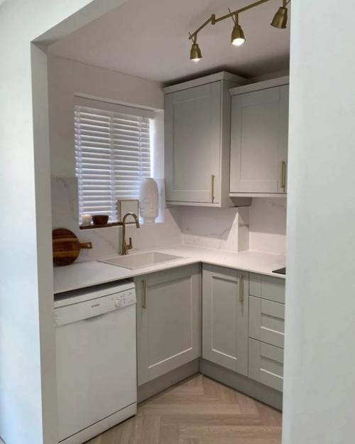 Небольшая кухня и гостиная в современном европейском стиле. 01