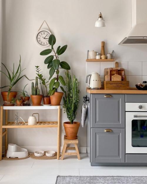 Дизайн квартиры продумывали самостоятельно, а ремонт делала наемная бригада. 02