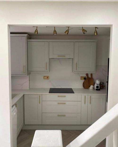 Небольшая кухня и гостиная в современном европейском стиле. 02