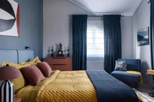 В этом пространстве нашёлся гармоничный диалог между современным скандинавским дизайном и тёплыми деталями прошлого. 09