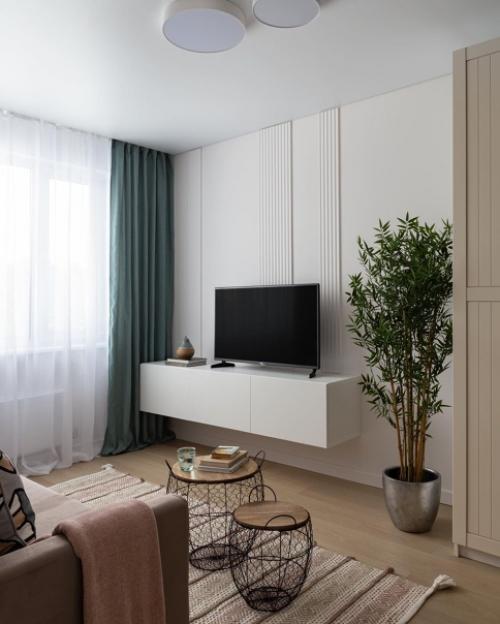 Квартиру сначала делали для молодой семьи, но затем у заказчиков изменились планы и решили доделывать ремонт под сдачу. 04