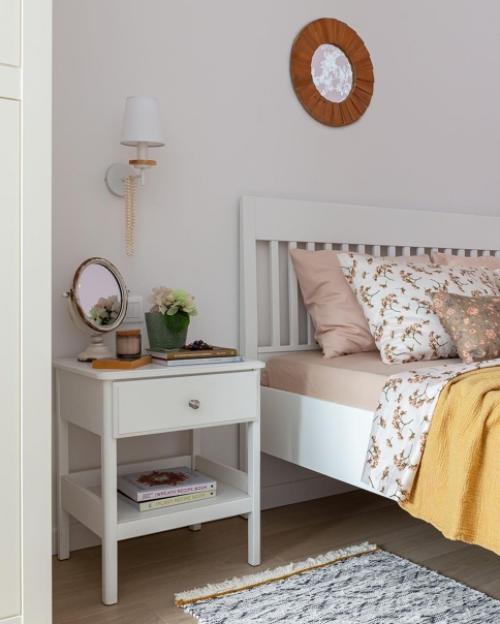 Квартиру сначала делали для молодой семьи, но затем у заказчиков изменились планы и решили доделывать ремонт под сдачу. 01