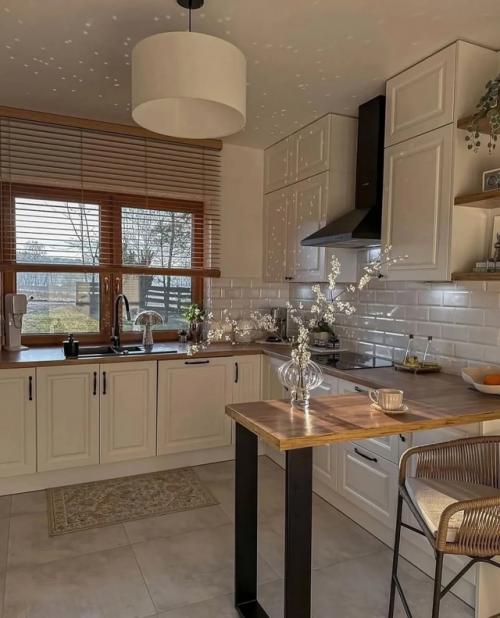 Идеальный загородный дом - это место, где современность гармонично сочетается с уютом. 01